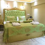 Elegance Hotel
