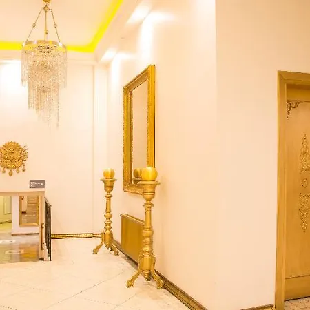 Elegance Hotel 3*