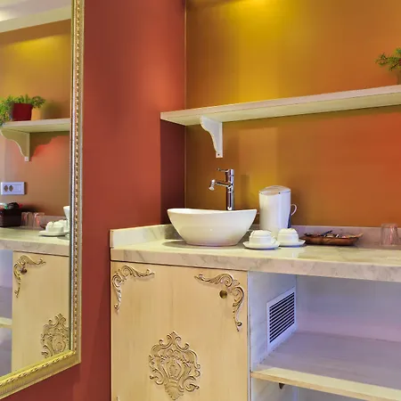 Elegance فندق 3*