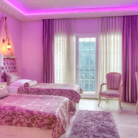 Elegance Hotel 3*