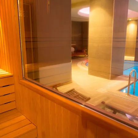 Elegance ホテル 3*