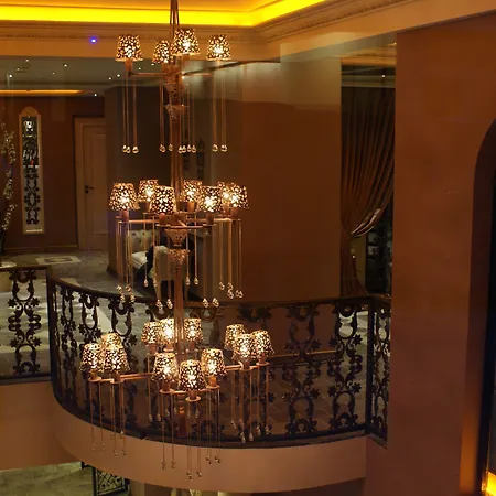 Elegance Hotel 3*