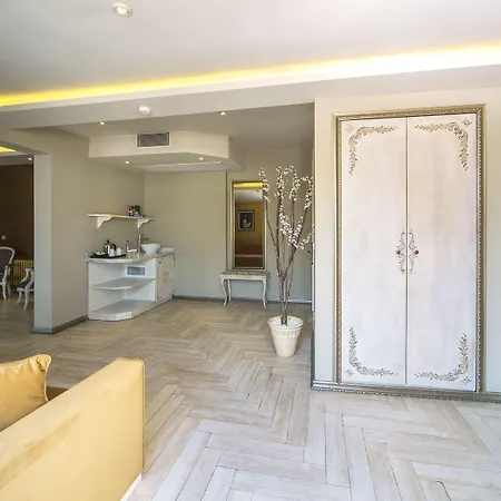 Hotel Elegance 3*