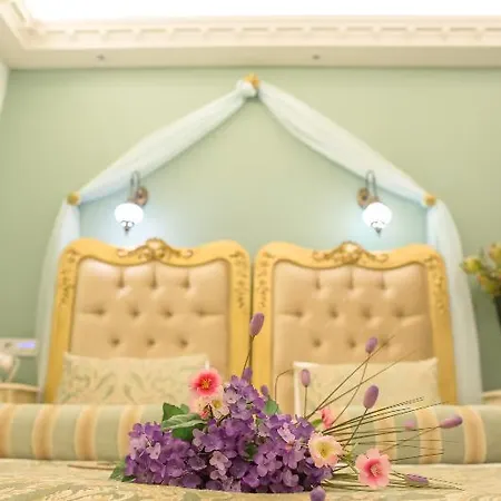 Elegance ホテル 3*